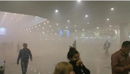 Khói xuất hiện tại sân bay quốc tế Domodedovo Khói xuất hiện tại sân bay quốc tế Domodedovo