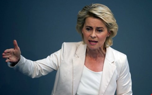 B&agrave; Ursula von der Leyen