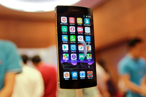 Bkav bất ngờ b&aacute;n trả g&oacute;p điện thoại Bphone l&atilde;i suất 0%