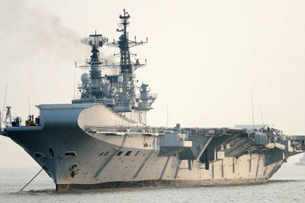 T&agrave;u s&acirc;n bay INS Viraat của hải qu&acirc;n Ấn Độ 
