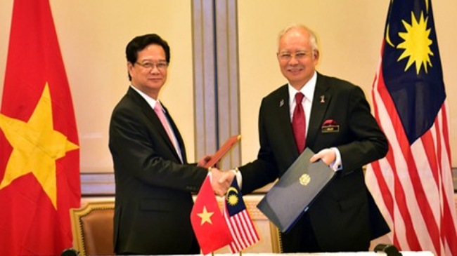 Thủ tướng Nguyễn Tấn Dũng v&agrave; Thủ tướng Malaysia Najib Rajak