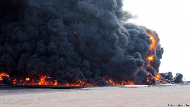 Một vụ tấn c&ocirc;ng khủng bố nhằm v&agrave;o cơ sở lọc dầu ở Libya