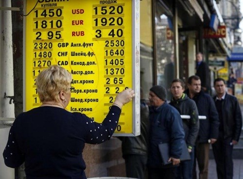Kinh tế Ukraine khủng hoảng nghi&ecirc;m trọng theo tin tức mới cập nhật h&ocirc;m nay. Ảnh Reuters 