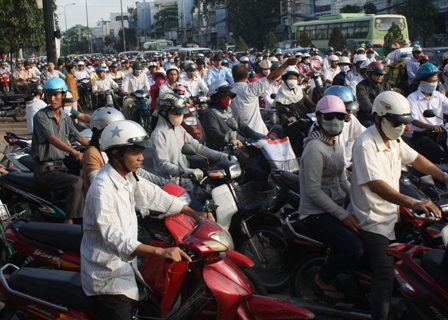 Từ 1/1/2016, TPHCM sẽ ngừng thu phí đường b&ocirc;̣ đ&ocirc;́i với xe máy
