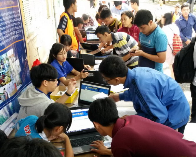 Tin tức mới cập nhật h&ocirc;m nay cho biết điểm chuẩn tạm thời trường ĐH B&aacute;ch khoa TP HCM thấp nhất 18,75
