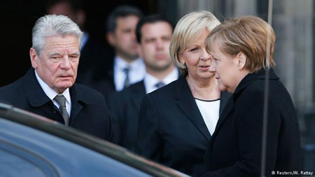 Tổng thống Đức Joachim Gauck, Thủ tướng Angela Merkel tới dự quốc tang tưởng niệm c&aacute;c nạn nh&acirc;n xấu số