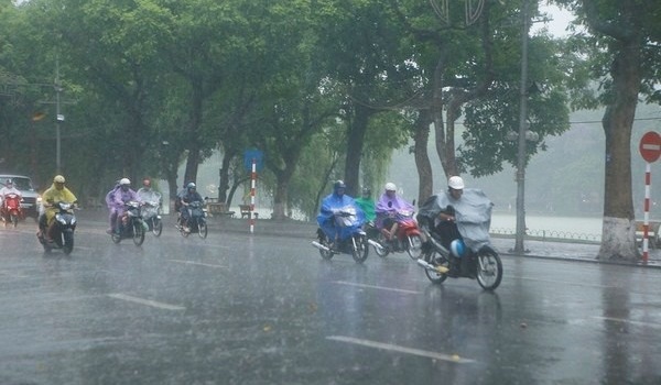 Tin tức mới cập nhật h&ocirc;m nay cho biết mưa d&ocirc;ng sẽ l&agrave;m dịu nắng n&oacute;ng miền bắc