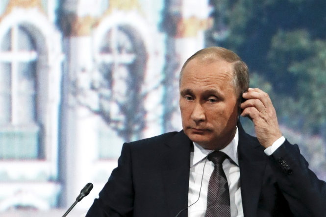 &Ocirc;ng Putin tại diễn đ&agrave;n Sòng Bài Trực Tuyến 13Win.com ở St. Petersburg 