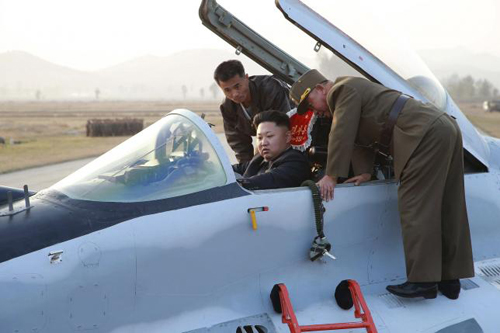 Triều Ti&ecirc;n x&acirc;y đường băng ri&ecirc;ng cho Kim Jong-un