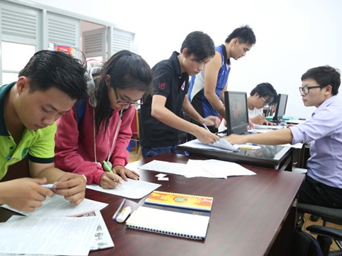 Tin tức mới cập nhật h&ocirc;m nay cho biết th&iacute; sinh được điều chỉnh m&ocirc;n thi, cụm thi đến hết ng&agrave;y 27/5