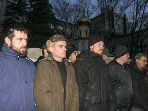 Tin tức mới cập nhật: Ukraine v&agrave; lực lượng ly khai trao đổi h&agrave;ng trăm t&ugrave; nh&acirc;n chiến tranh