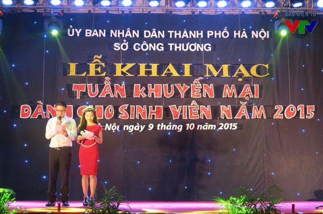Lễ khai mạc chương tr&igrave;nh Tuần khuyến mại cho sinh vi&ecirc;n tại Sòng Bài Trực Tuyến 13win.com thư viện Tạ Quang Bửu 