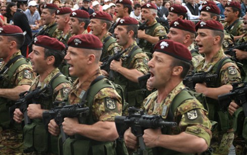 Italy c&acirc;n nhắc giữ binh l&iacute;nh tại Afghanistan th&ecirc;m một năm nữa, theo tin tức mới cập nhật 