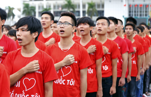 Tuổi trẻ thủ đ&ocirc; h&aacute;t Quốc ca trong Chương tr&igrave;nh điểm hẹn thanh ni&ecirc;n - T&ocirc;i y&ecirc;u tổ quốc diễn ra s&aacute;ng 30/8