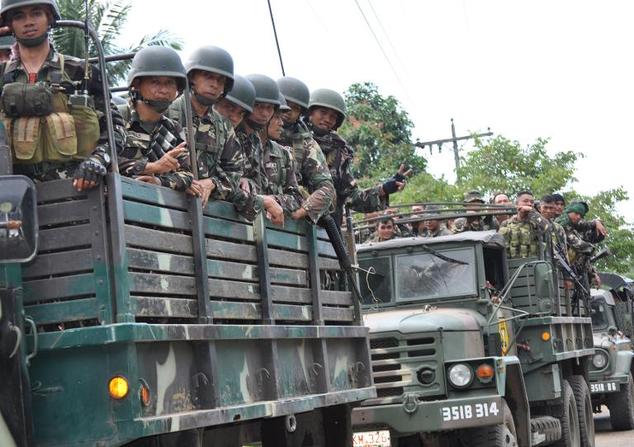 Qu&acirc;n đội Philippines đ&atilde; mở chiến dịch lớn giải tho&aacute;t con tin tr&ecirc;n đảo Jolo 