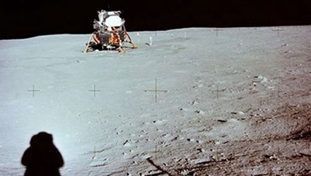 Nga đ&ograve;i điều tra v&agrave;o vụ biến mất một đoạn phim ghi h&igrave;nh vụ hạ c&aacute;nh của t&agrave;u Apollo l&ecirc;n Mặt Trăng v&agrave;o năm 1969