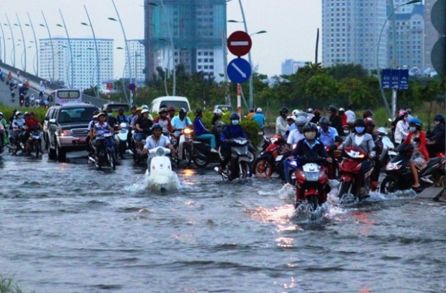Theo tin tức mới cập nhật trong nước, TP HCM c&oacute; thể đối mặt đợt triều cường cao nhất năm