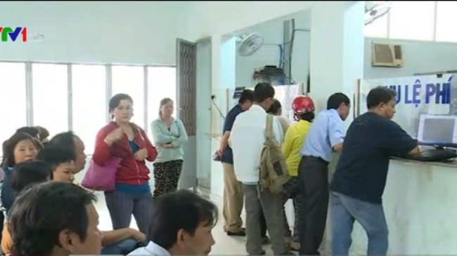 Theo tin tức mới cập nhật trong nước, lượng đăng k&yacute; mới &ocirc; t&ocirc;, xe m&aacute;y tăng mạnh tại TPHCM