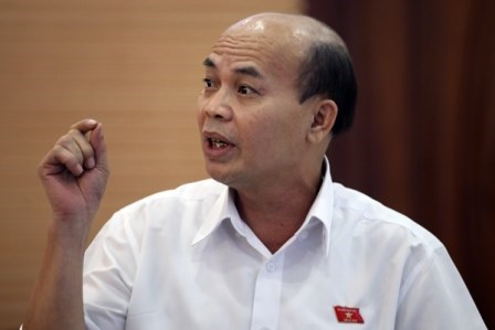 Đại biểu Đỗ Văn Đương (đo&agrave;n TPHCM) đề nghị bỏ tội đ&aacute;nh bạc trong Dự thảo Bộ luật H&igrave;nh sự (sửa đổi)