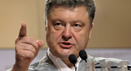 Tổng thống Poroshenko cho ph&eacute;p đưa qu&acirc;n nước ngo&agrave;i v&agrave;o Ukraine, theo tin tức mới cập nhật quốc tế 