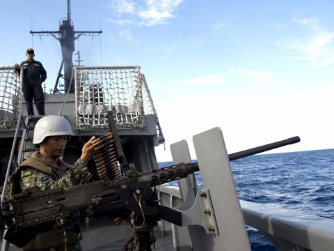 Hải qu&acirc;n Philippines xem x&eacute;t mua t&agrave;u ngầm