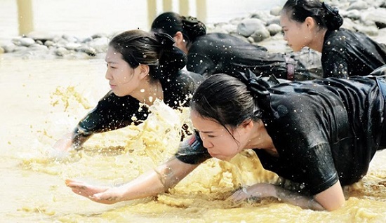 C&aacute;c tiếp vi&ecirc;n h&agrave;ng kh&ocirc;ng được đ&agrave;o tạo như đặc c&ocirc;ng 