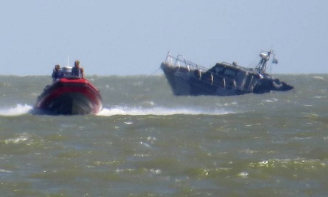 T&agrave;u tuần duy&ecirc;n Ukraine va phải một quả m&igrave;n tr&ecirc;n cảng chiến lược Azov thuộc th&agrave;nh phố Mariupol, theo tin tức mới cập nhật 
