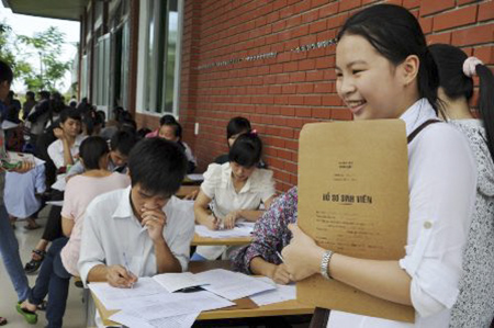 Hơn 90 trường đại học đ&atilde; c&ocirc;ng bố điểm chuẩn ch&iacute;nh thức