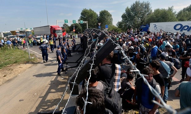 Người di cư ở biên giới Hungary Người di cư ở biên giới Hungary