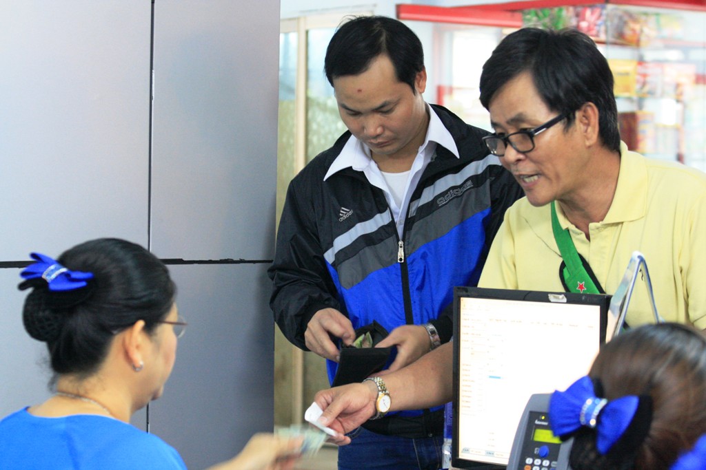Cấp 20.000 số thứ tự mua v&eacute; t&agrave;u tết tại ga S&agrave;i G&ograve;n