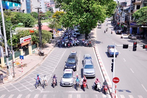 H&agrave; Nội đang trải qua những ng&agrave;y n&oacute;ng gay gắt