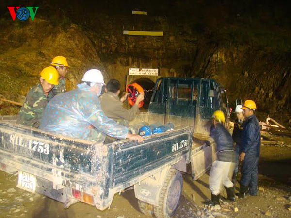 Tin tức mới cập nhật h&ocirc;m nay: Trắng đ&ecirc;m ở hầm Thủy điện Đạ D&acirc;ng