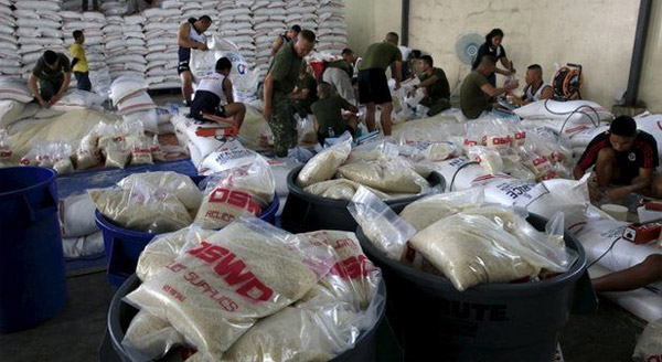 B&atilde;o Noul c&agrave;n qu&eacute;t Philippines khiến h&agrave;ng ngh&igrave;n người sơ t&aacute;n, theo tin tức mới cập nhật 