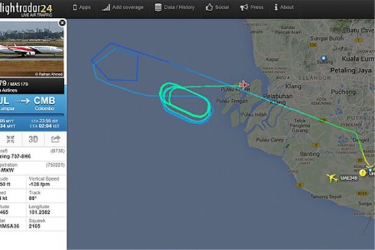 Chiếc MH179 lượn quanh eo biển Malacca trong v&agrave;i giờ để đốt bớt nhi&ecirc;n liệu trước khi đ&aacute;p xuống s&acirc;n bay Kuala Lumpur
