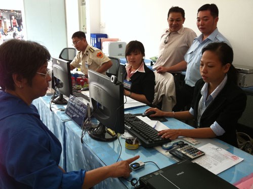 Tin tức mới cập nhật: Cắt thi đua nếu c&aacute;n bộ kh&ocirc;ng sử dụng hộp thư điện tử
