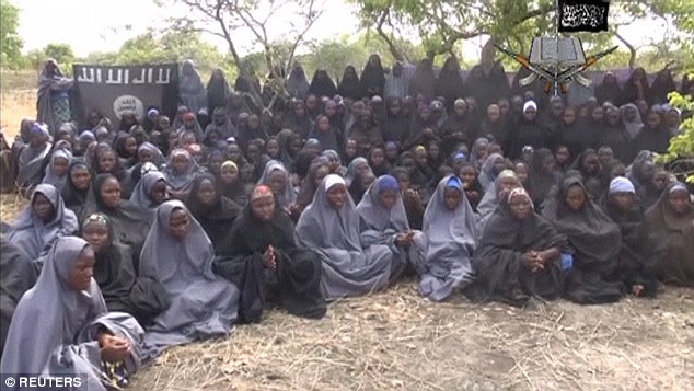 Rất nhiều nữ sinh đ&atilde; bị tổ chức khủng bố Boko Haram bắt c&oacute;c