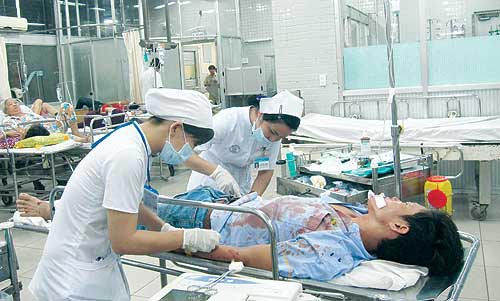 Tin tức mới nhất tạm giữ h&igrave;nh sự đối tượng đ&acirc;m chết người mời rượu m&igrave;nh
