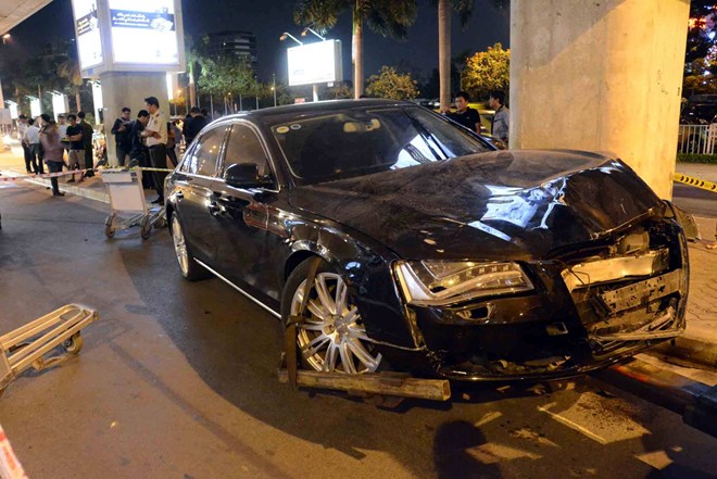 Tin tức mới nhất về vụ tai nạn Audi mất lái đâm 10 người bị thương, tài xế là cháu Hồ Ngọc Hà Tin tức mới nhất về vụ tai nạn Audi mất lái đâm 10 người bị thương, tài xế là cháu Hồ Ngọc Hà