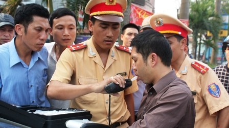 Tin tức mới nhất về an to&agrave;n giao th&ocirc;ng: Triển khai đợt 2 tuy&ecirc;n truyền phương ch&acirc;m uống rượu kh&ocirc;ng l&aacute;i xe tr&ecirc;n 33 tỉnh th&agrave;nh