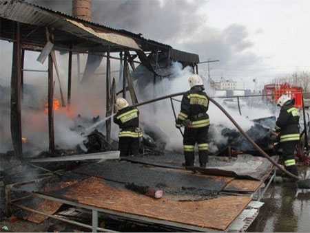 Tin tức mới nhất cho hay đ&atilde; c&oacute; &iacute;t nhất 15 người thiệt mạng v&igrave; vụ ch&aacute;y kinh ho&agrave;ng n&agrave;y