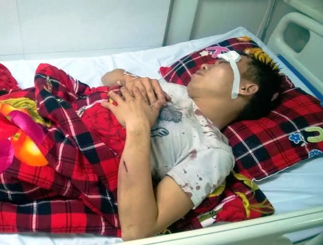 Tin tức ph&aacute;p luật mới nhất nạn nh&acirc;n bị nh&oacute;m người x&ocirc;ng v&agrave;o nh&agrave; h&agrave;nh hung c&oacute; m&acirc;u thuẫn v&agrave; đ&aacute;nh nhau với v&agrave;i người trong nh&oacute;m