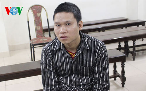 Trong những tin tức pháp luật mới nhất hôm nay gồm vụ đối tượng đi trộm gỗ sưa ở Thanh Hóa Trong những tin tức pháp luật mới nhất hôm nay gồm vụ đối tượng đi trộm gỗ sưa ở Thanh Hóa