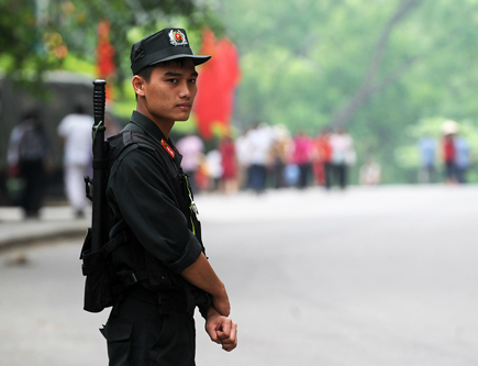 An ninh tại lễ hội đền H&ugrave;ng năm nay được thắt chặt từ nhiều ng&agrave;y trước, theo những tin tức ph&aacute;p luật online trong ng&agrave;y