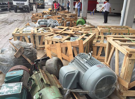 Trong những tin tức pháp luật mới nhất hôm nay có vụ tạm giữ hơn 150 tấn thiết bị máy thải từ Trung Quốc Trong những tin tức pháp luật mới nhất hôm nay có vụ tạm giữ hơn 150 tấn thiết bị máy thải từ Trung Quốc