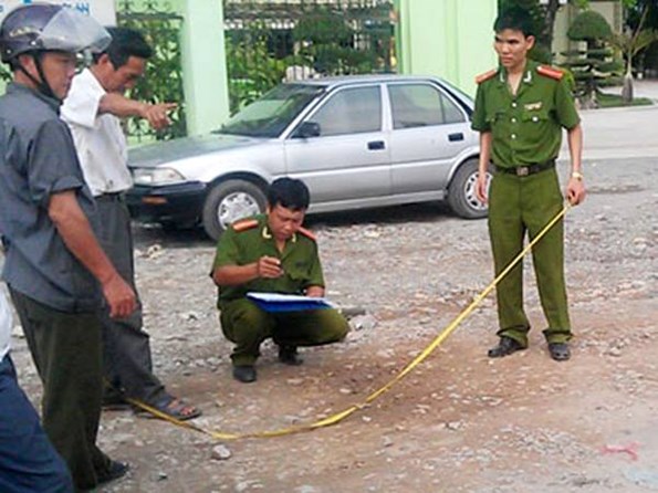 Những tin pháp luật mới nhất hôm nay đề cập đến vụ lái xe taxi vong mạng vì can ngăn hành khách côn đồ Những tin pháp luật mới nhất hôm nay đề cập đến vụ lái xe taxi vong mạng vì can ngăn hành khách côn đồ