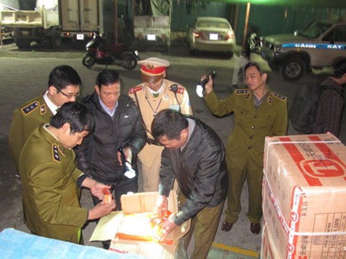Những tin tức ph&aacute;p luật mới nhất h&ocirc;m nay gồm vụ bắt giữ h&agrave;ng điện tử kh&ocirc;ng r&otilde; nguồn gốc