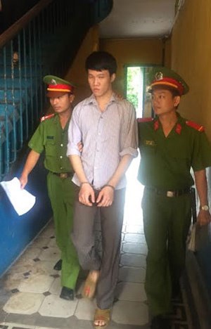 X&eacute;t xử kẻ dọa tung ảnh khỏa th&acirc;n của nữ sinh l&ecirc;n mạng l&agrave; một trong những tin ph&aacute;p luật 24h qua