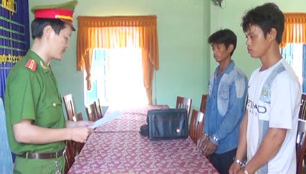 Những tin tức ph&aacute;p luật mới nhất h&ocirc;m nay đề cập đến vụ trộm v&agrave;ng rồi giấu trong chuồng lợn ở Quảng Ng&atilde;i