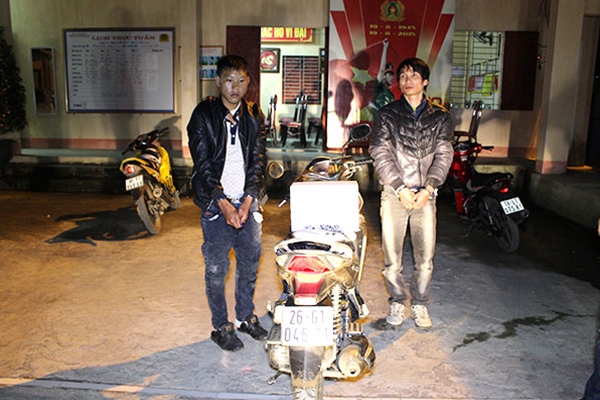 Hai đối tượng c&ugrave;ng tang vật 