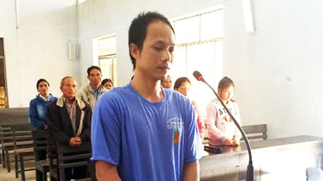 Trong những tin tức ph&aacute;p luật mới nhất h&ocirc;m nay c&oacute; vụ x&eacute;t xử g&atilde; cha dượng hiếp d&acirc;m con ri&ecirc;ng của vợ